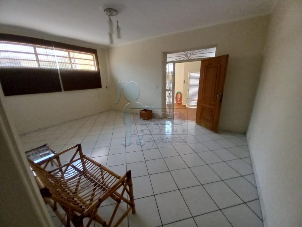 Alugar Casas / Padrão em Ribeirão Preto R$ 2.000,00 - Foto 2