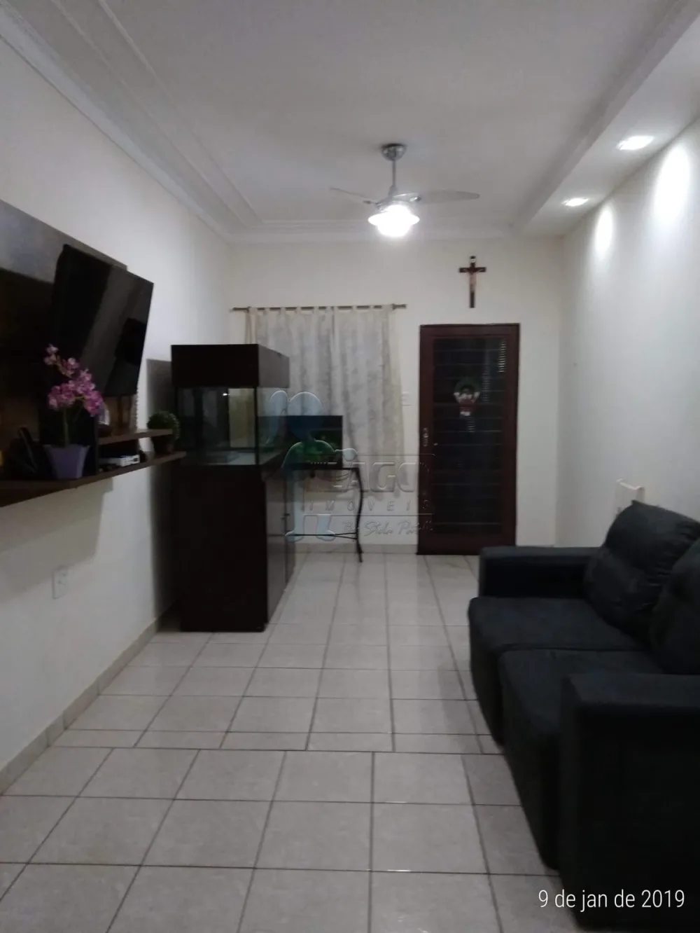 Comprar Casas / Padrão em Ribeirão Preto R$ 299.000,00 - Foto 1