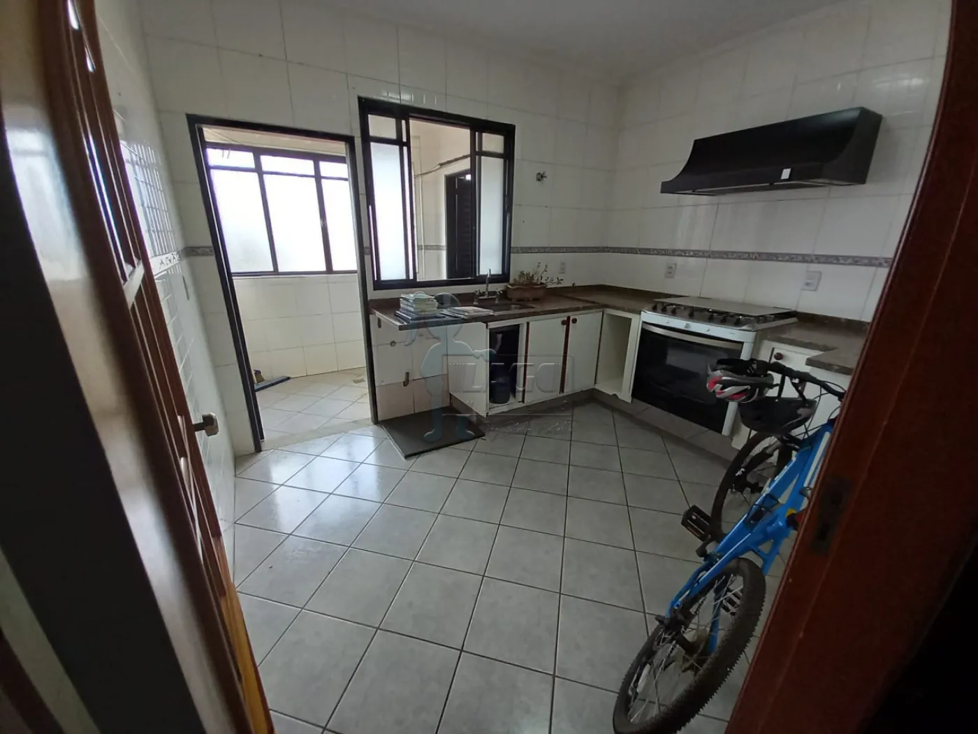 Alugar Apartamentos / Padrão em Ribeirão Preto R$ 1.750,00 - Foto 5