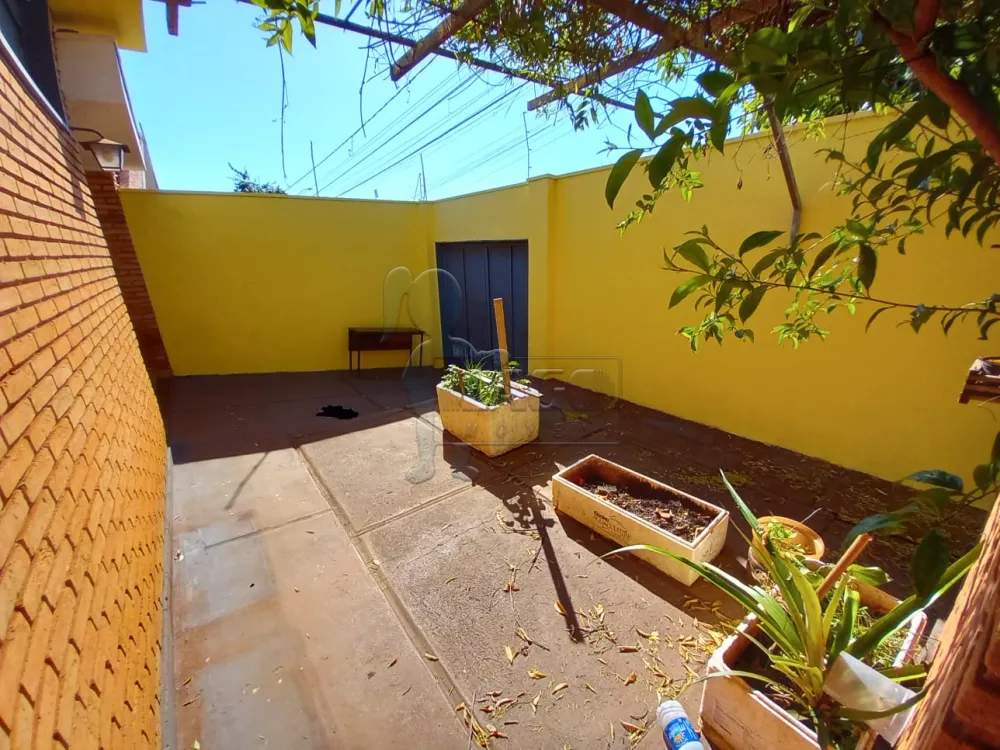 Alugar Casas / Padrão em Ribeirão Preto R$ 2.700,00 - Foto 2