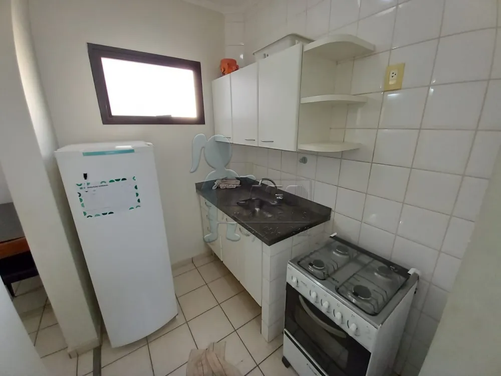 Alugar Apartamentos / Padrão em Ribeirão Preto R$ 1.300,00 - Foto 2