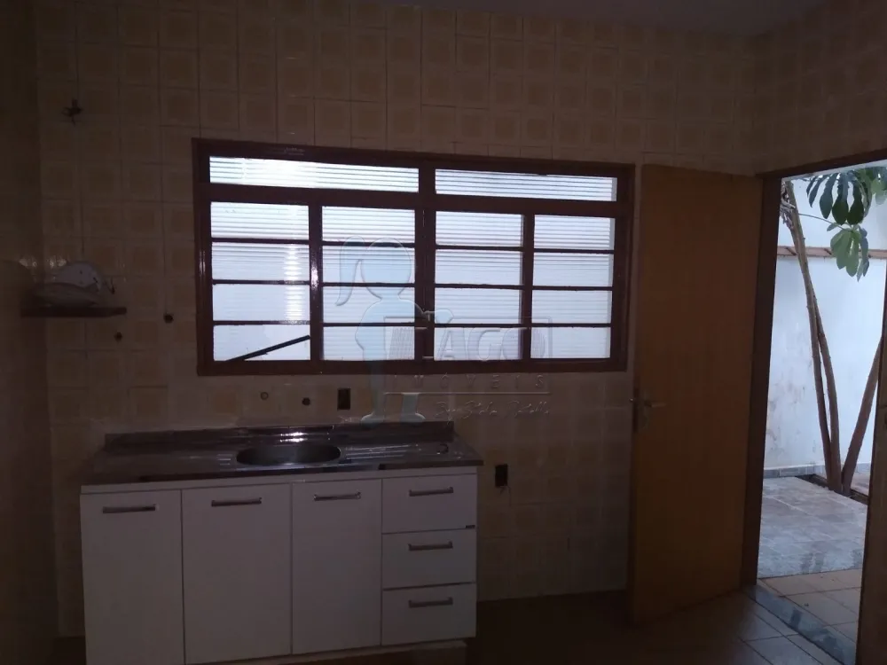 Alugar Casas / Padrão em Ribeirão Preto R$ 1.200,00 - Foto 4