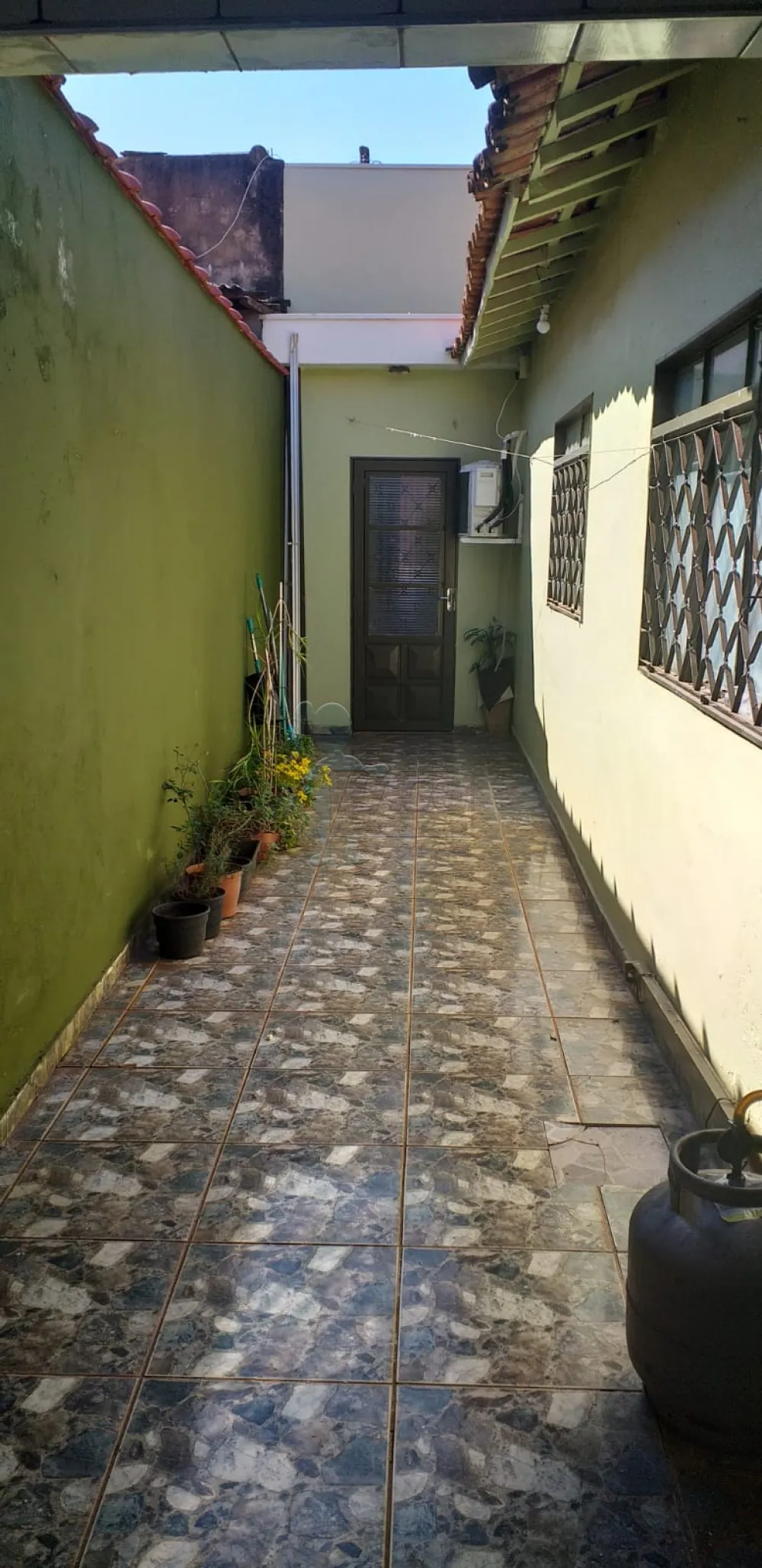 Comprar Casas / Padrão em Ribeirão Preto R$ 299.000,00 - Foto 5