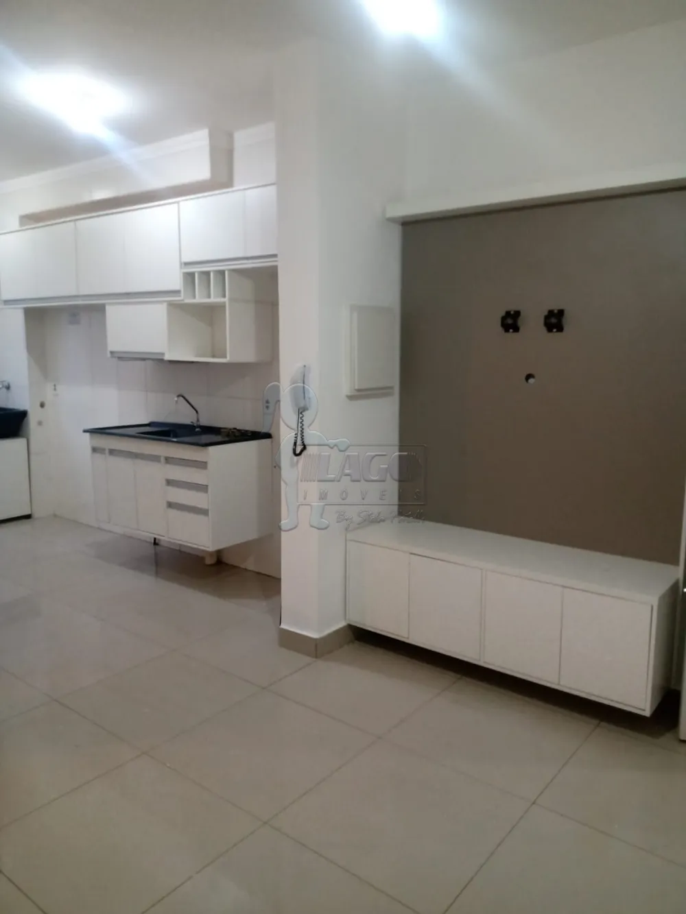 Alugar Apartamentos / Padrão em Ribeirão Preto R$ 1.000,00 - Foto 2