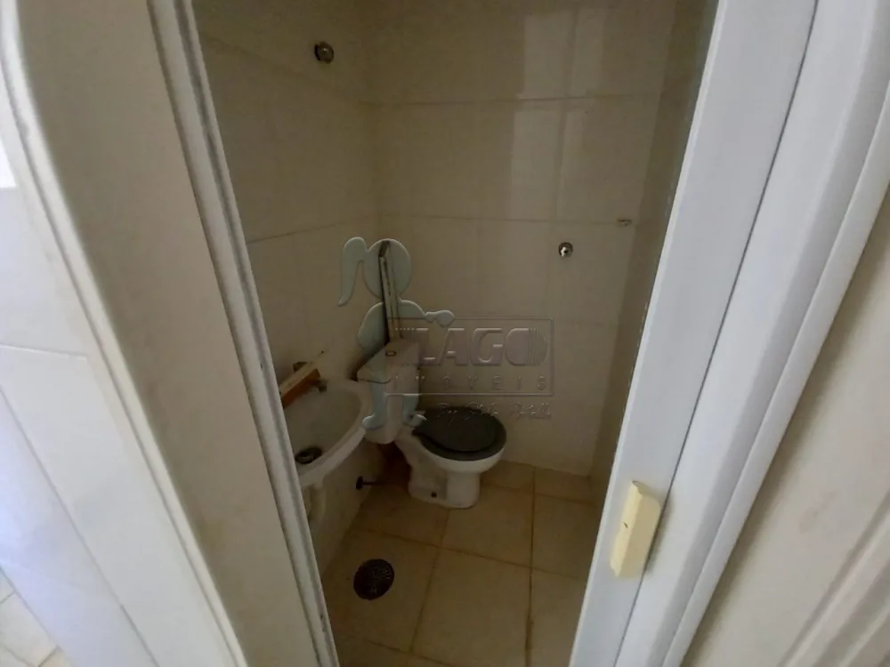 Alugar Apartamentos / Padrão em Ribeirão Preto R$ 1.800,00 - Foto 16