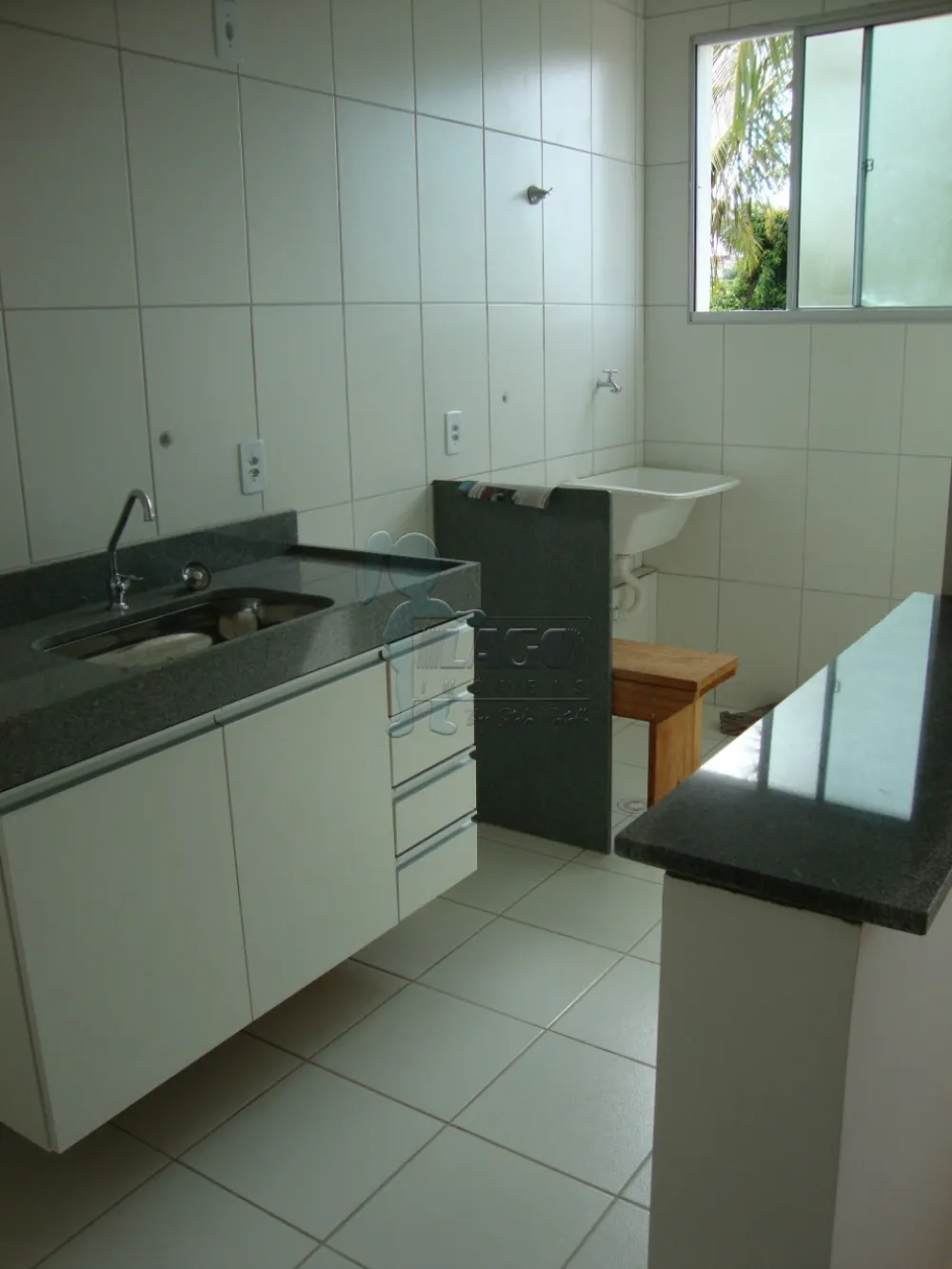 Alugar Apartamentos / Padrão em Ribeirão Preto R$ 950,00 - Foto 2