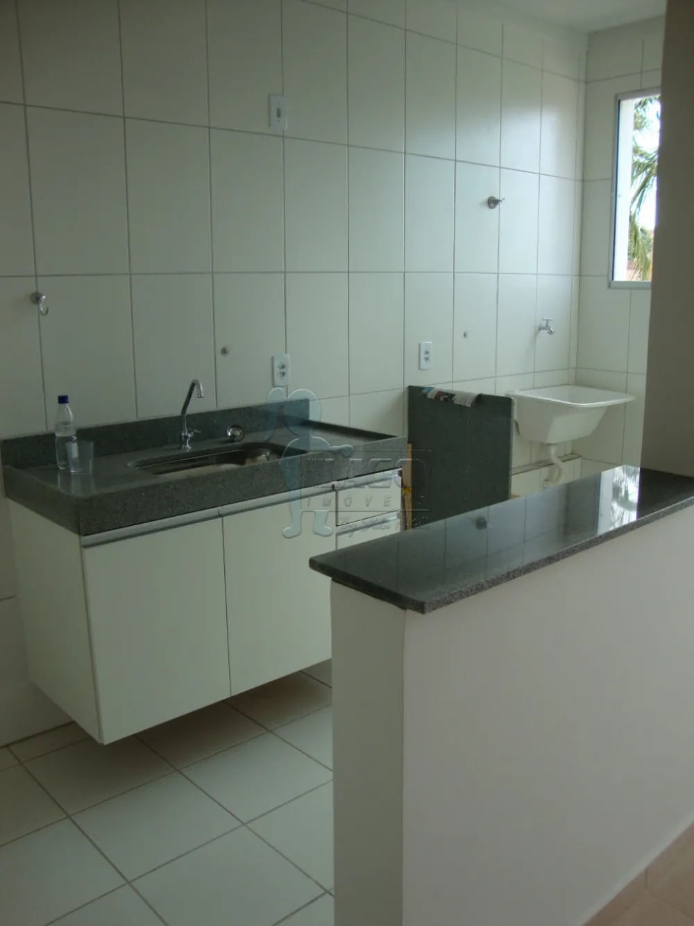 Alugar Apartamentos / Padrão em Ribeirão Preto R$ 950,00 - Foto 3