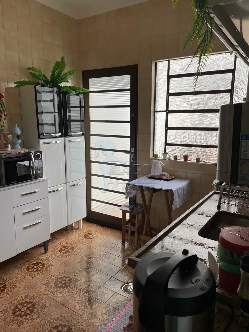 Alugar Casas / Padrão em Ribeirão Preto R$ 2.200,00 - Foto 4