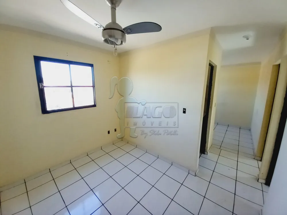 Alugar Apartamentos / Padrão em Ribeirão Preto R$ 900,00 - Foto 1