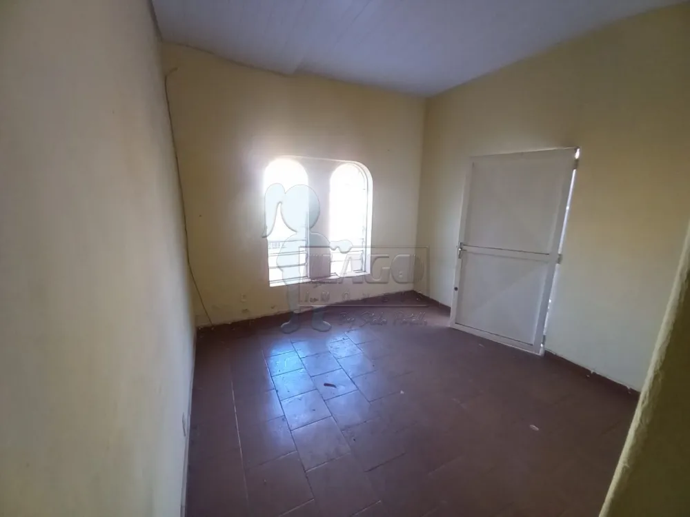 Alugar Casas / Padrão em Ribeirão Preto R$ 800,00 - Foto 3