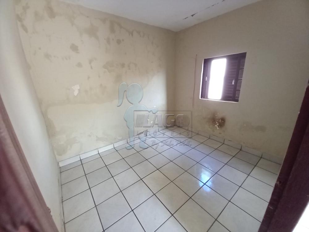 Alugar Casas / Padrão em Ribeirão Preto R$ 850,00 - Foto 2