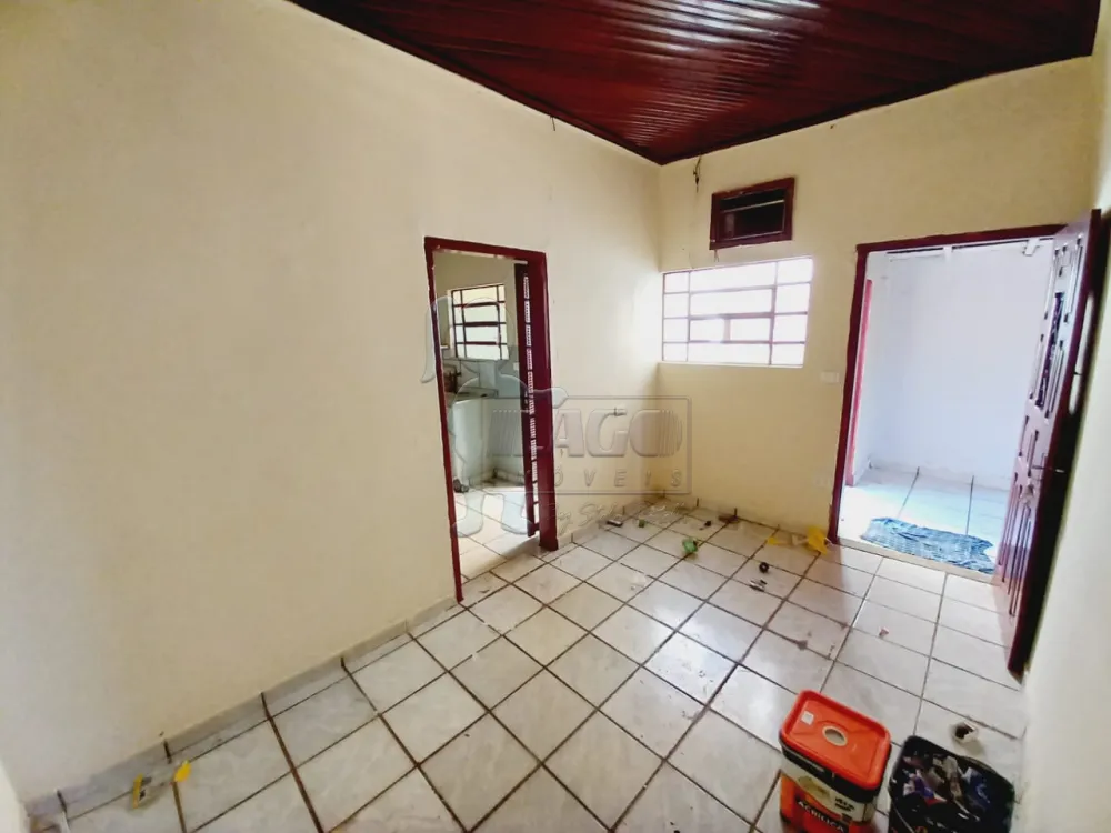 Alugar Casas / Padrão em Ribeirão Preto R$ 700,00 - Foto 3