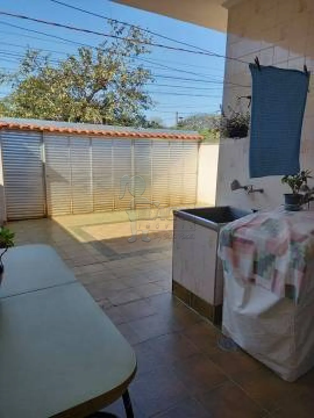 Comprar Casas / Padrão em Ribeirão Preto R$ 390.000,00 - Foto 1