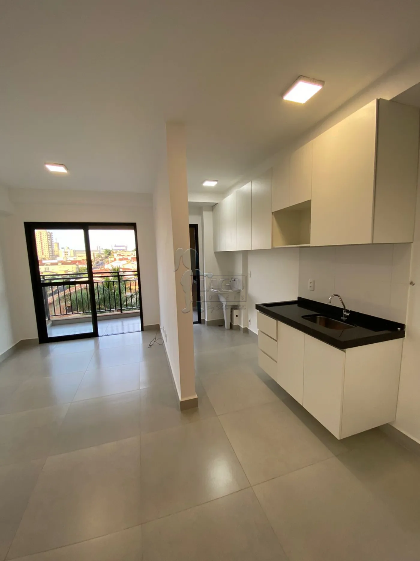 Alugar Apartamentos / Padrão em Ribeirão Preto R$ 1.700,00 - Foto 4