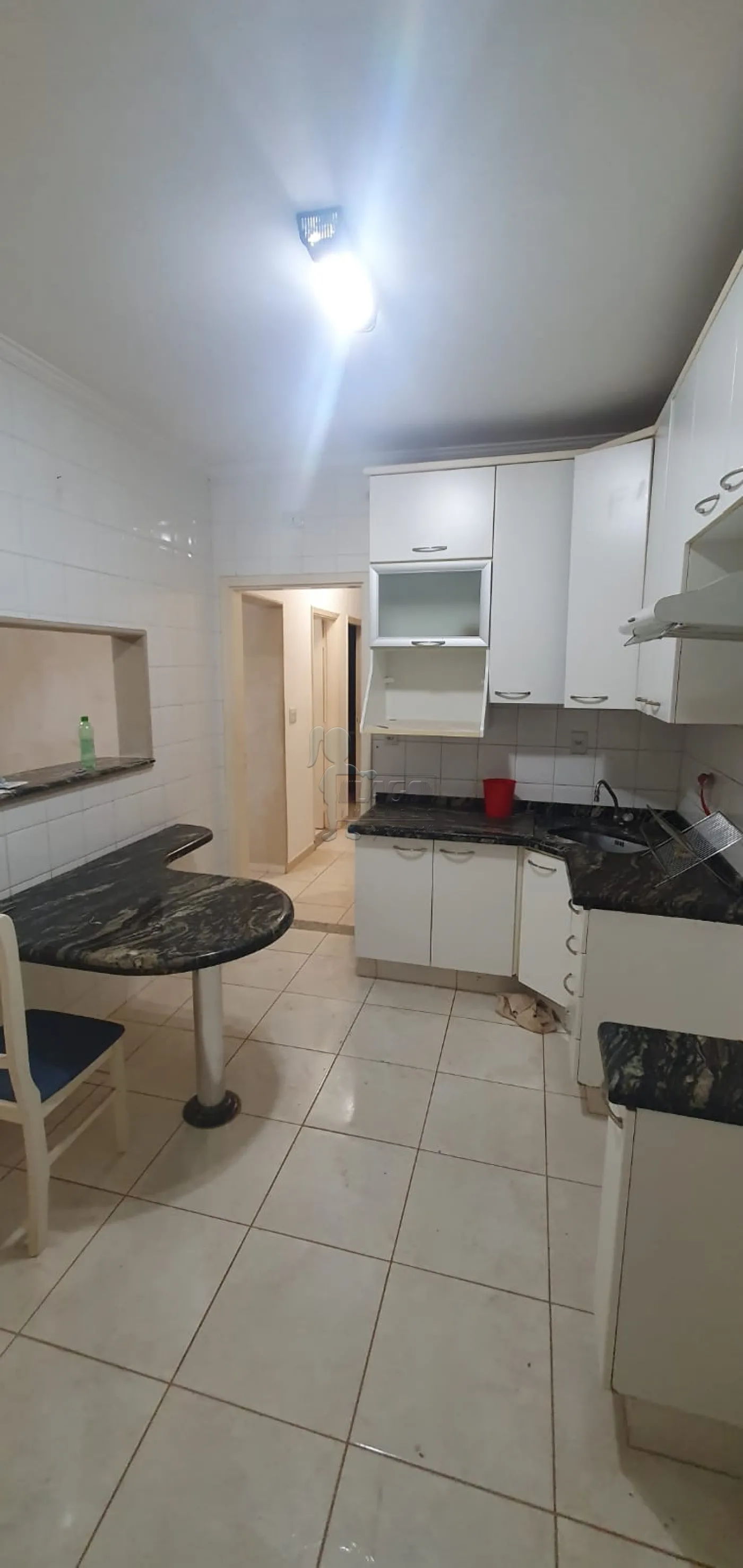 Alugar Apartamentos / Padrão em Ribeirão Preto R$ 1.400,00 - Foto 3