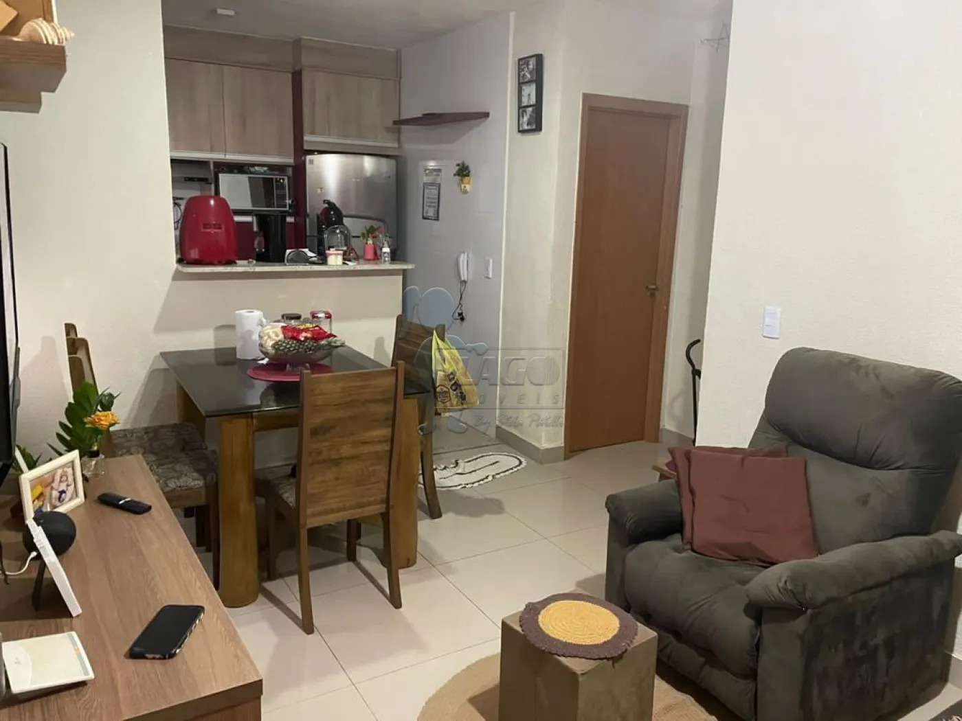 Comprar Apartamentos / Padrão em Ribeirão Preto R$ 180.000,00 - Foto 1