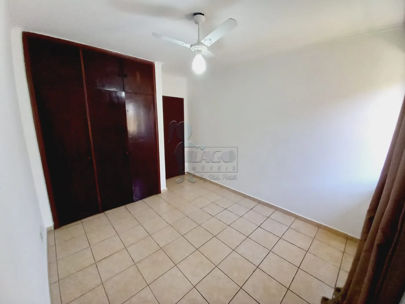 Alugar Apartamentos / Padrão em Ribeirão Preto R$ 900,00 - Foto 1