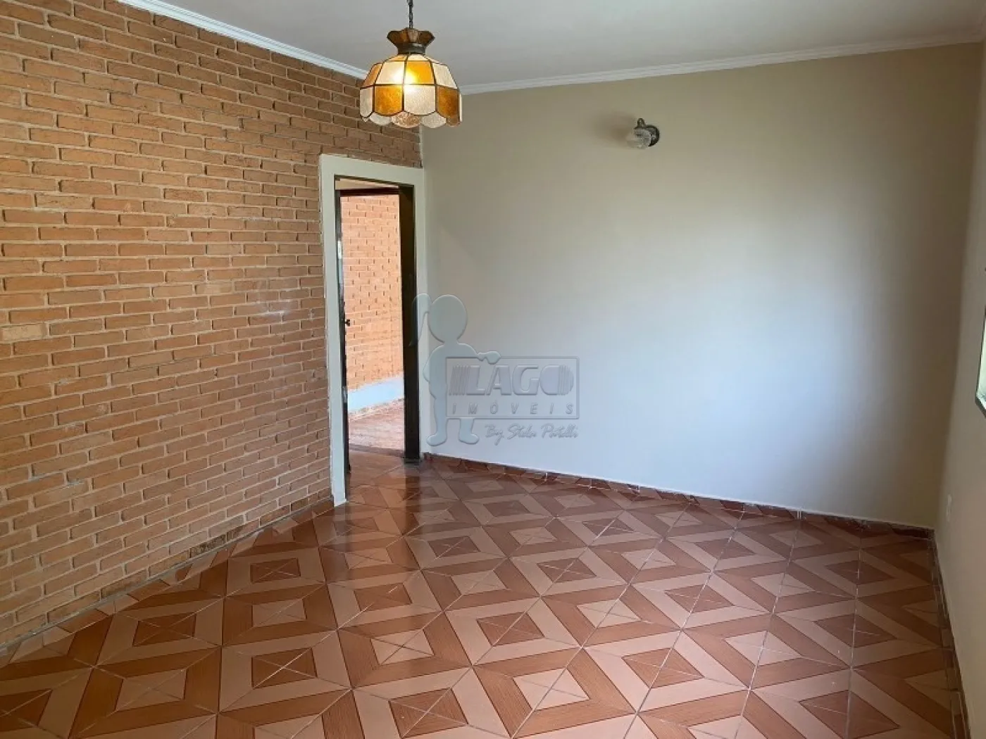Alugar Casas / Padrão em Ribeirão Preto R$ 1.700,00 - Foto 2