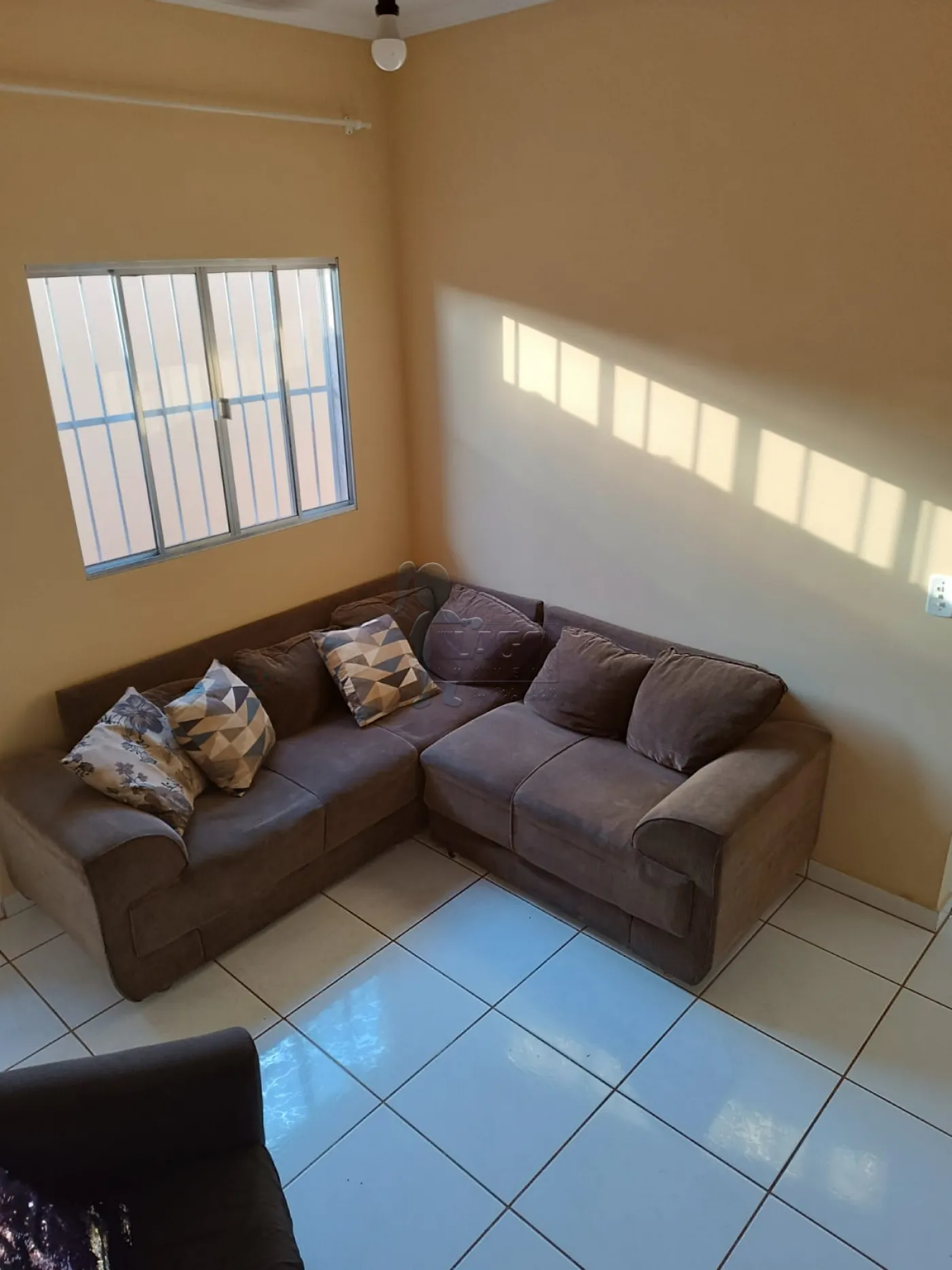 Comprar Casas / Padrão em Ribeirão Preto R$ 265.000,00 - Foto 2