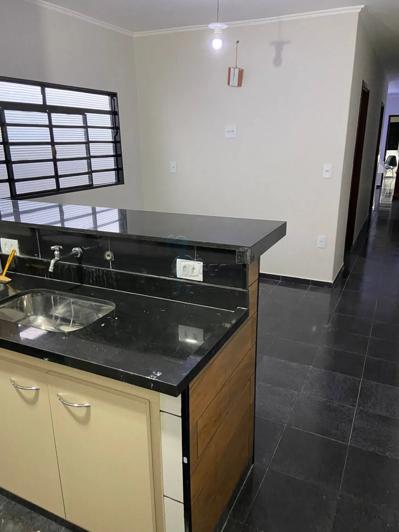 Comprar Casas / Padrão em Ribeirão Preto R$ 235.000,00 - Foto 4