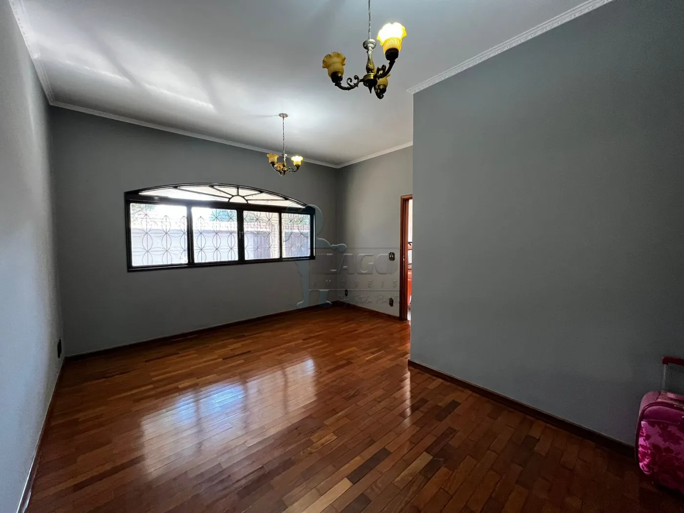 Comprar Casas / Padrão em Ribeirão Preto R$ 650.000,00 - Foto 4