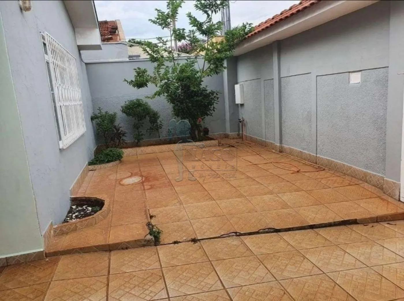 Comprar Casas / Padrão em Ribeirão Preto R$ 360.000,00 - Foto 2