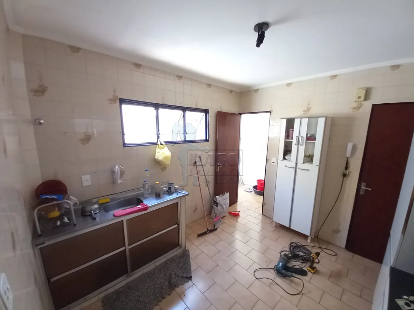 Alugar Apartamentos / Padrão em Ribeirão Preto R$ 1.300,00 - Foto 4