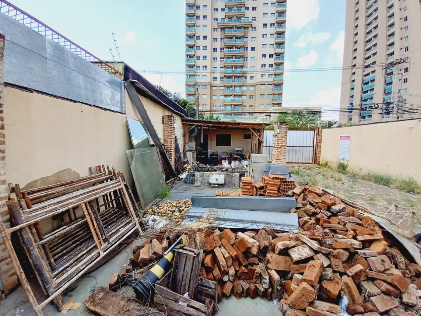 Alugar Comercial / Terreno Comercial em Ribeirão Preto R$ 2.900,00 - Foto 4