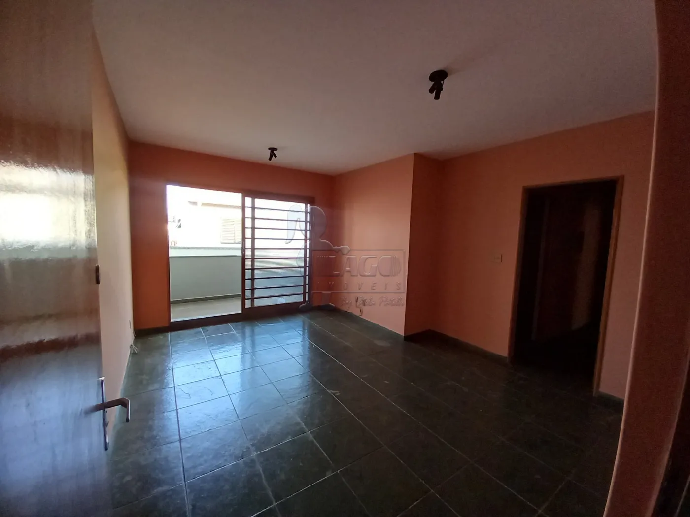 Alugar Apartamentos / Padrão em Ribeirão Preto R$ 1.300,00 - Foto 2