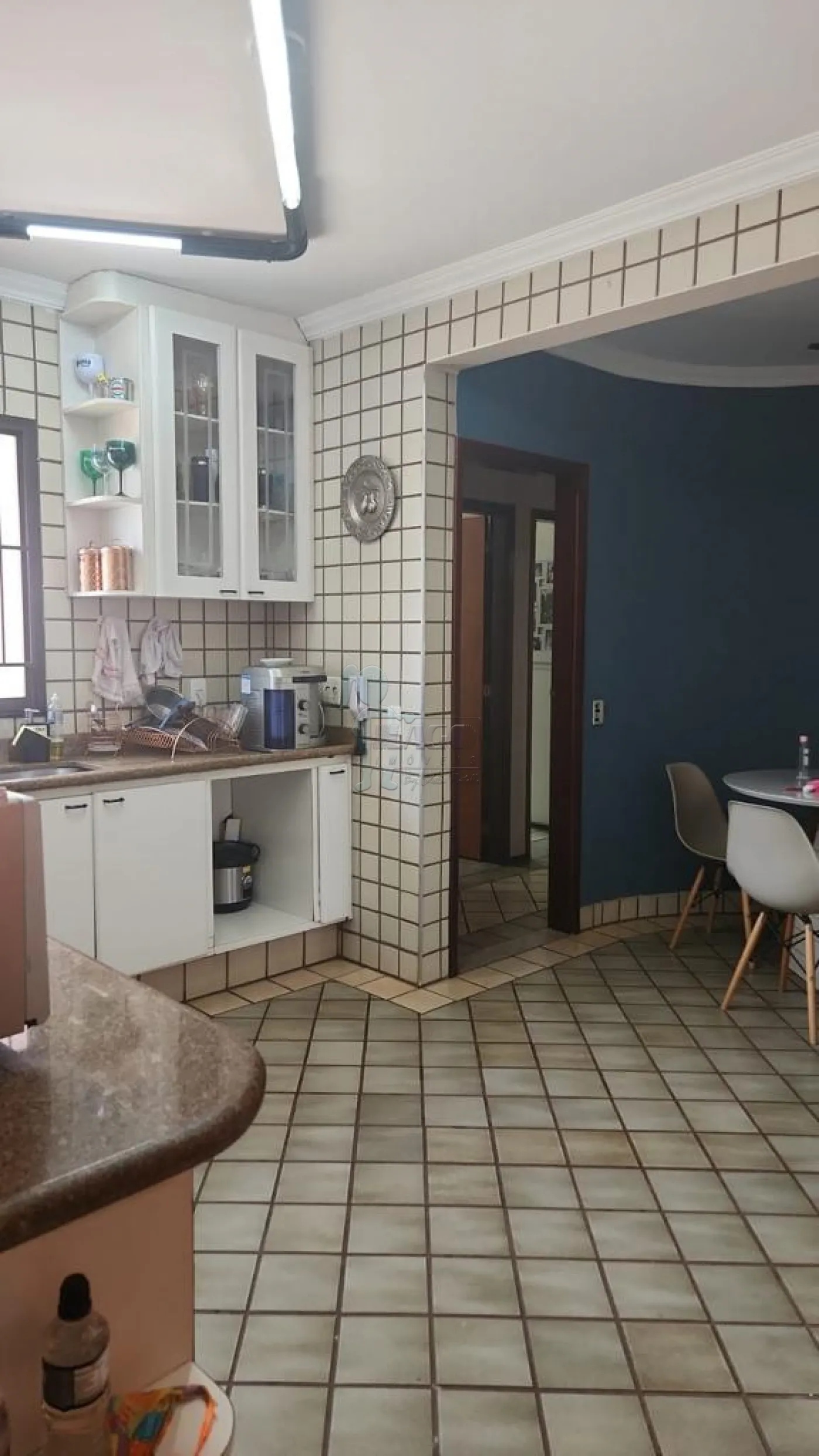 Alugar Apartamentos / Padrão em Ribeirão Preto R$ 1.700,00 - Foto 2