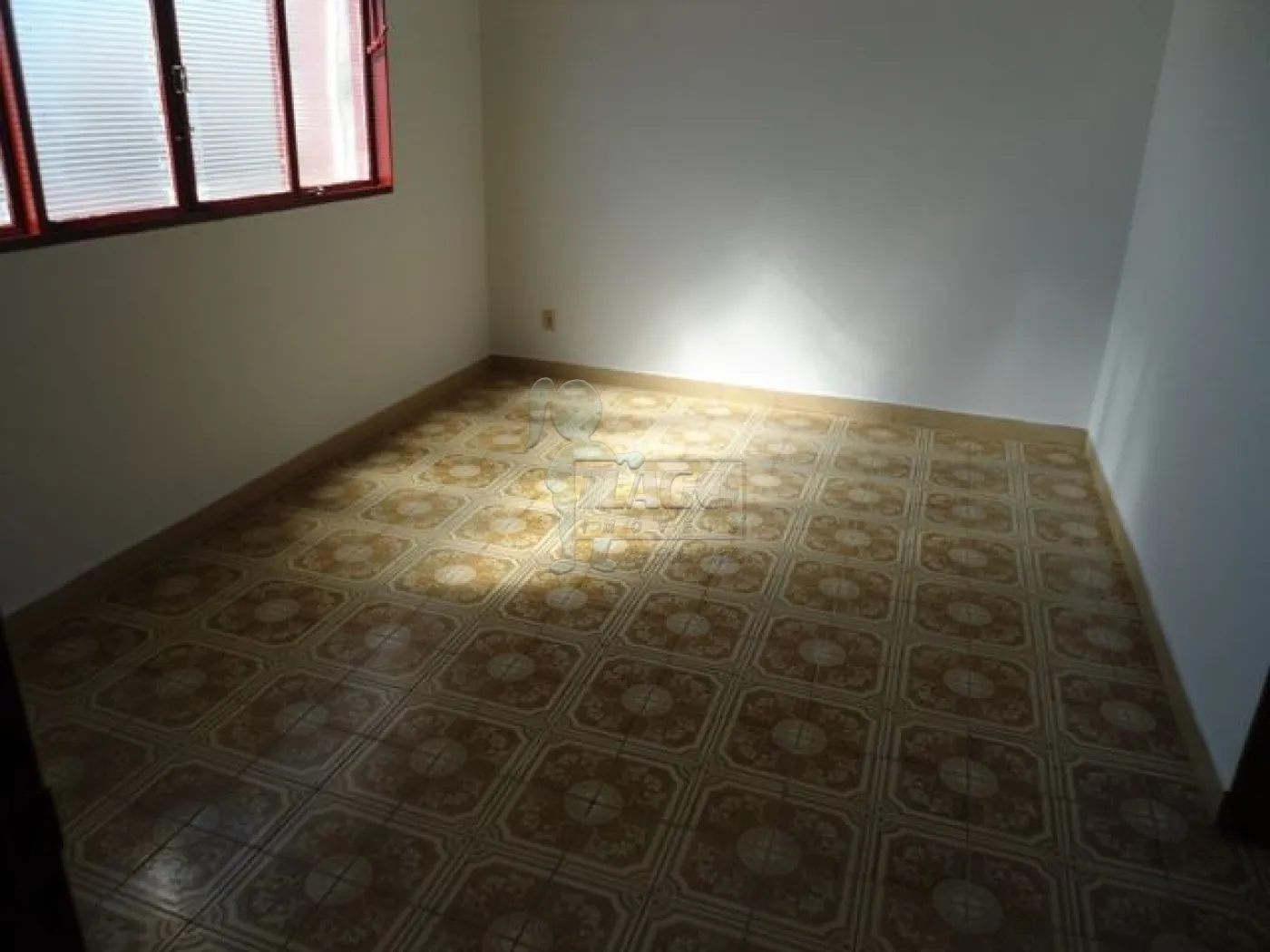 Comprar Casas / Padrão em Ribeirão Preto R$ 350.000,00 - Foto 1