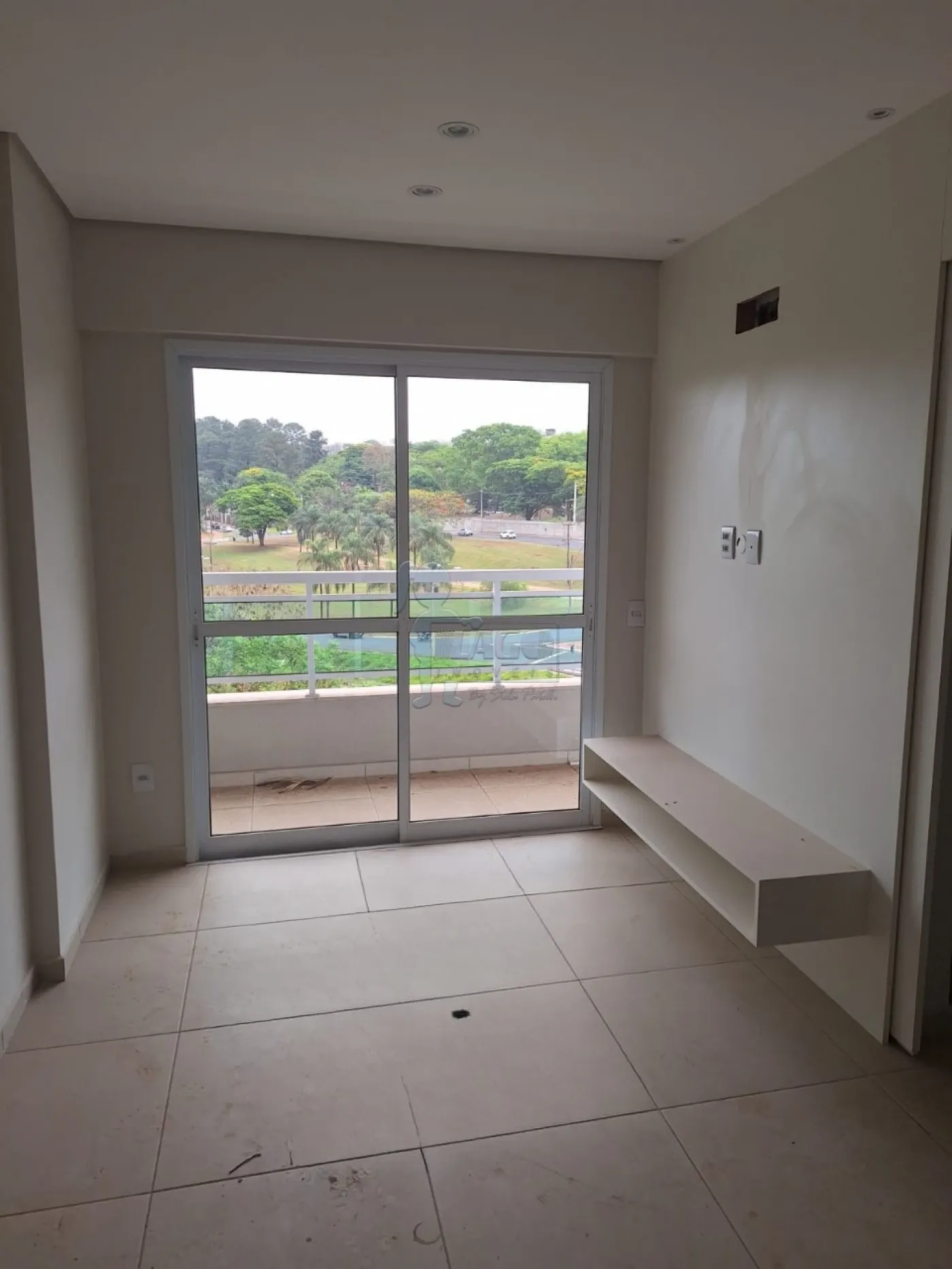 Comprar Apartamentos / Padrão em Ribeirão Preto R$ 318.000,00 - Foto 1