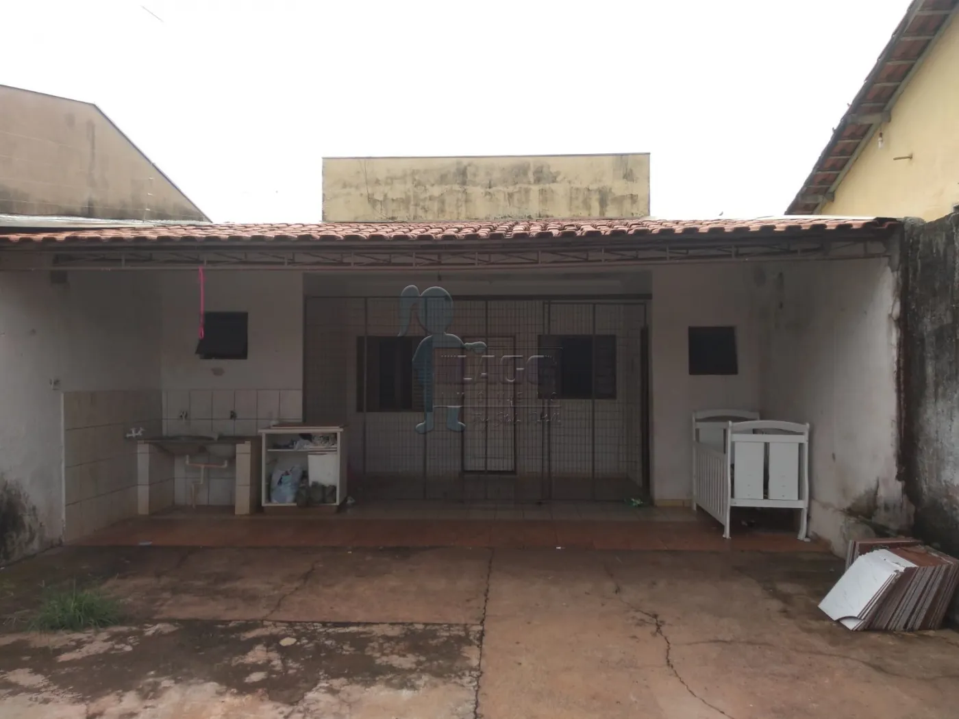 Comprar Casas / Padrão em Ribeirão Preto R$ 175.000,00 - Foto 1