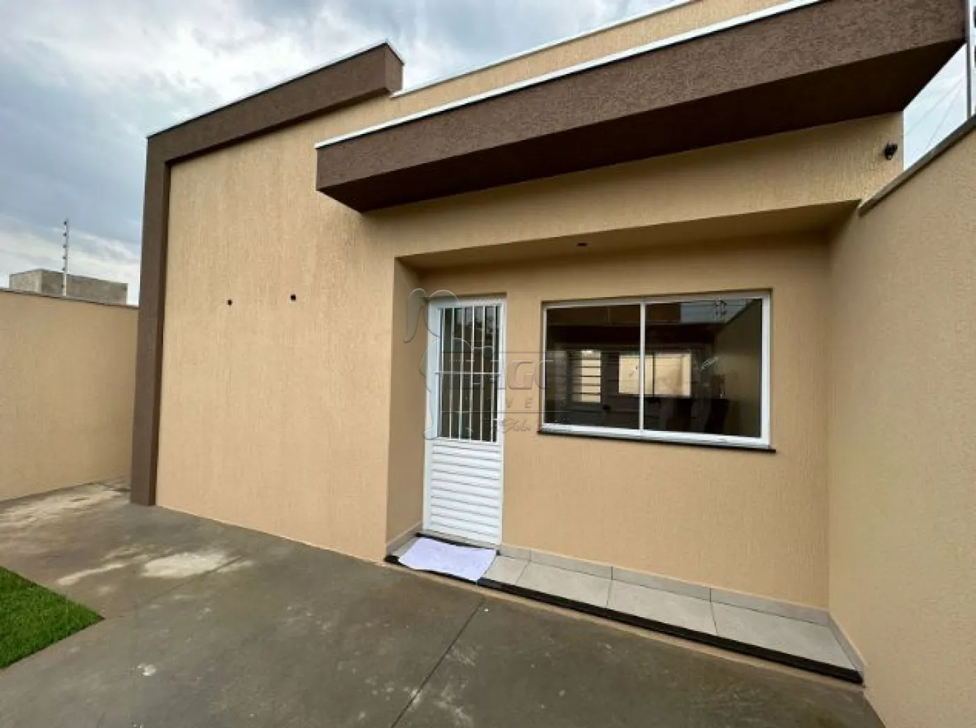 Comprar Casas / Padrão em Ribeirão Preto R$ 280.000,00 - Foto 1