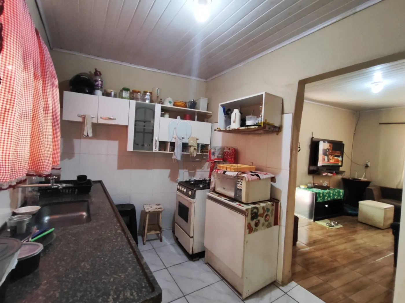 Comprar Casas / Padrão em Ribeirão Preto R$ 130.000,00 - Foto 4