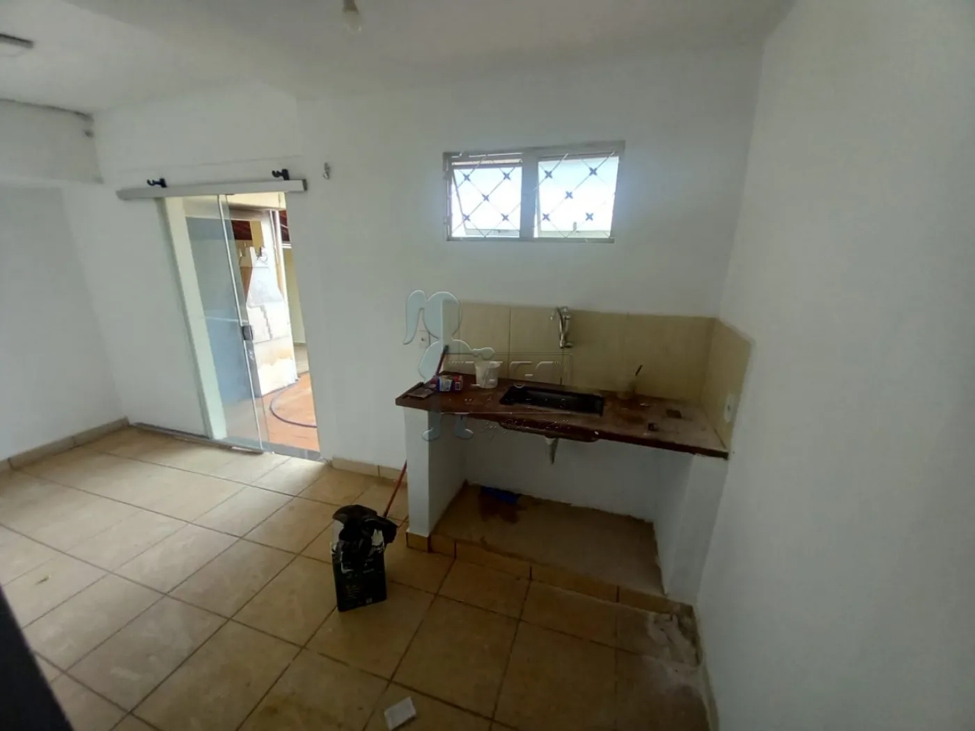 Alugar Casas / Padrão em Ribeirão Preto R$ 1.300,00 - Foto 7