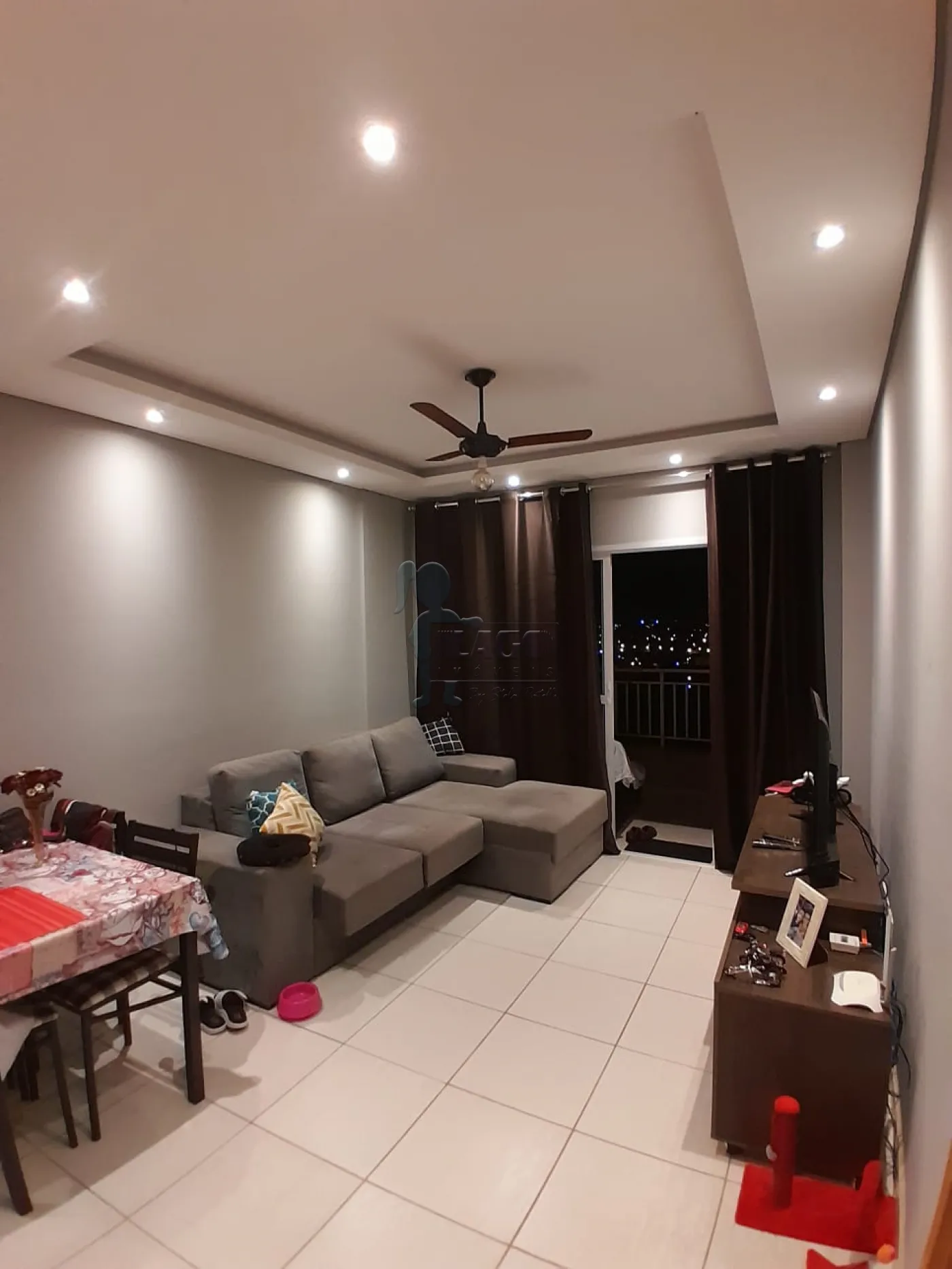 Alugar Apartamentos / Padrão em Ribeirão Preto R$ 950,00 - Foto 1