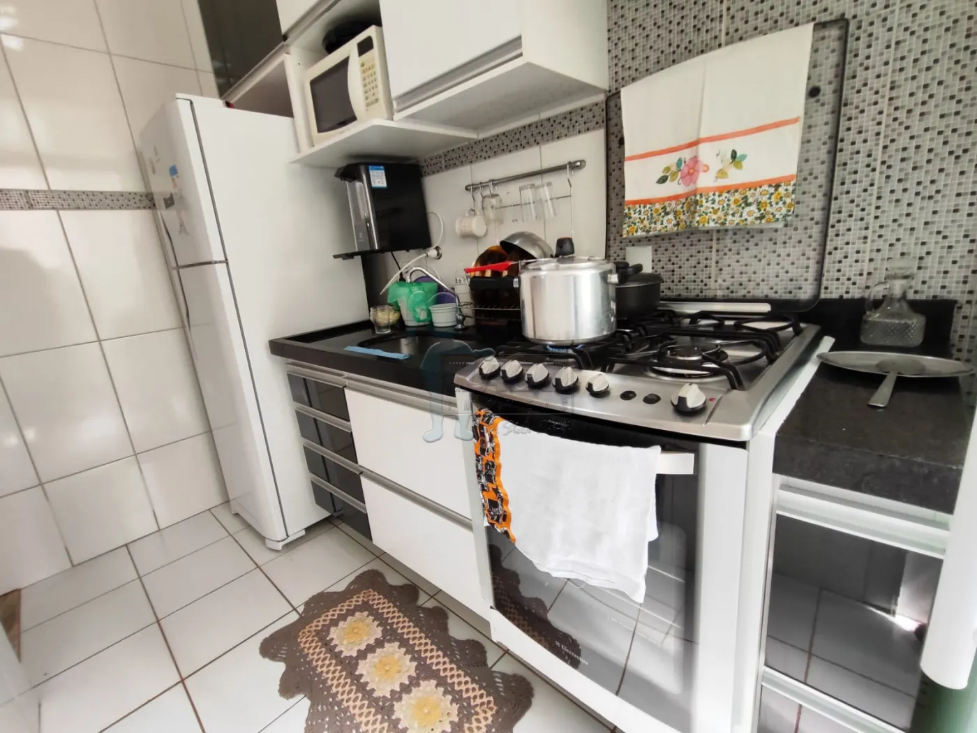 Comprar Apartamentos / Padrão em Ribeirão Preto R$ 240.000,00 - Foto 4