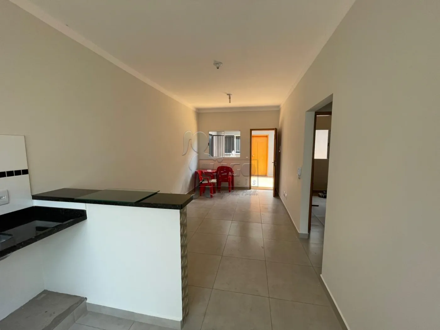 Comprar Casas / Padrão em Ribeirão Preto R$ 220.000,00 - Foto 2