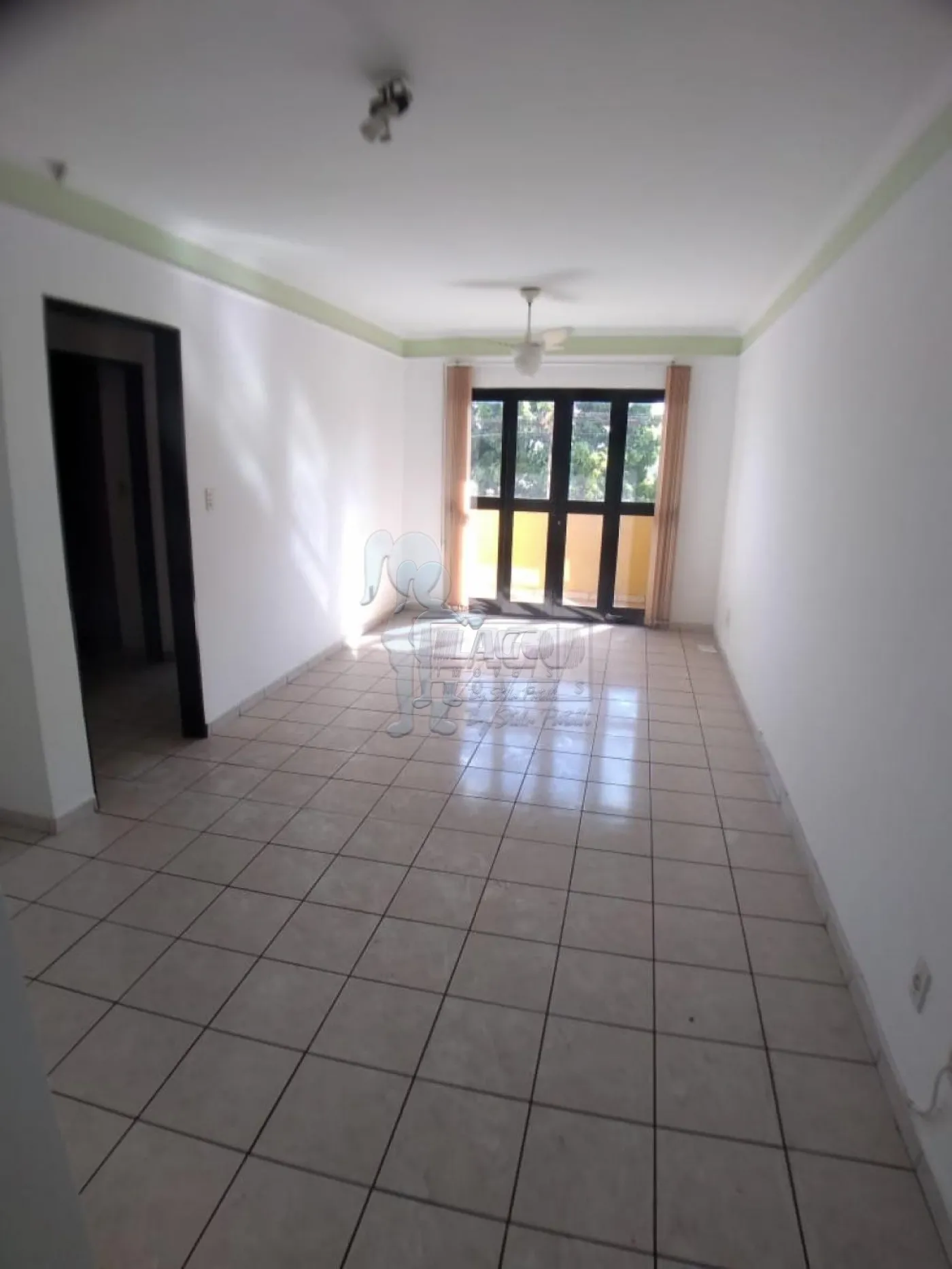 Alugar Apartamentos / Padrão em Ribeirão Preto R$ 650,00 - Foto 2