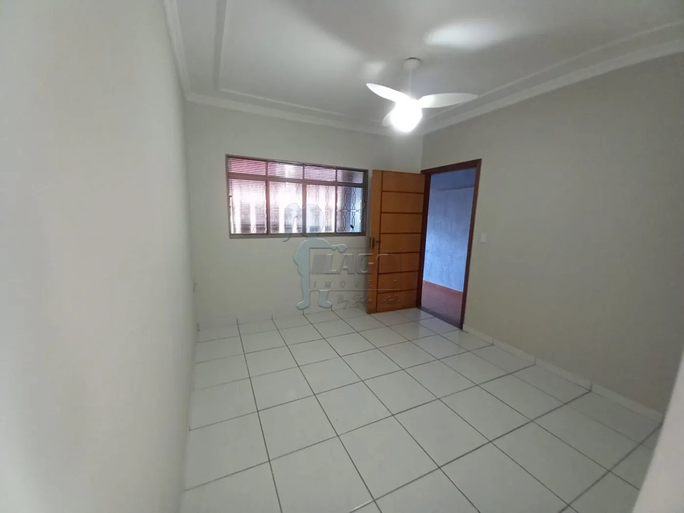 Comprar Casas / Padrão em Ribeirão Preto R$ 297.000,00 - Foto 1