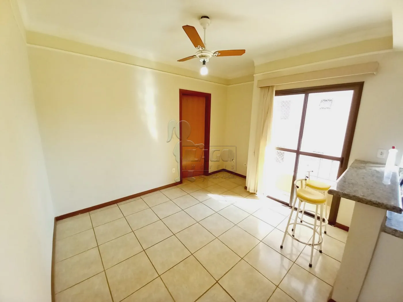 Alugar Apartamento / Padrão em Ribeirão Preto R$ 1.200,00 - Foto 2