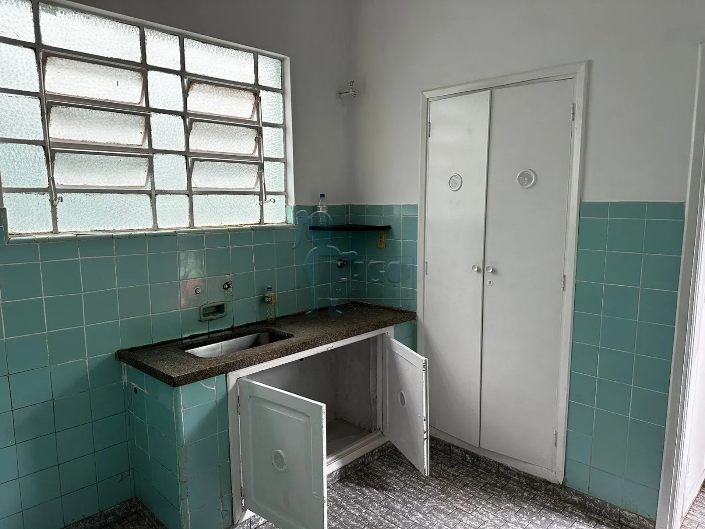 Alugar Casas / Padrão em Ribeirão Preto R$ 1.600,00 - Foto 3
