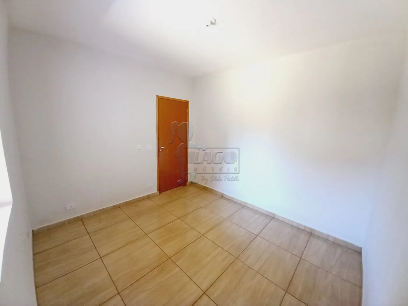 Alugar Casas / Padrão em Ribeirão Preto R$ 750,00 - Foto 4