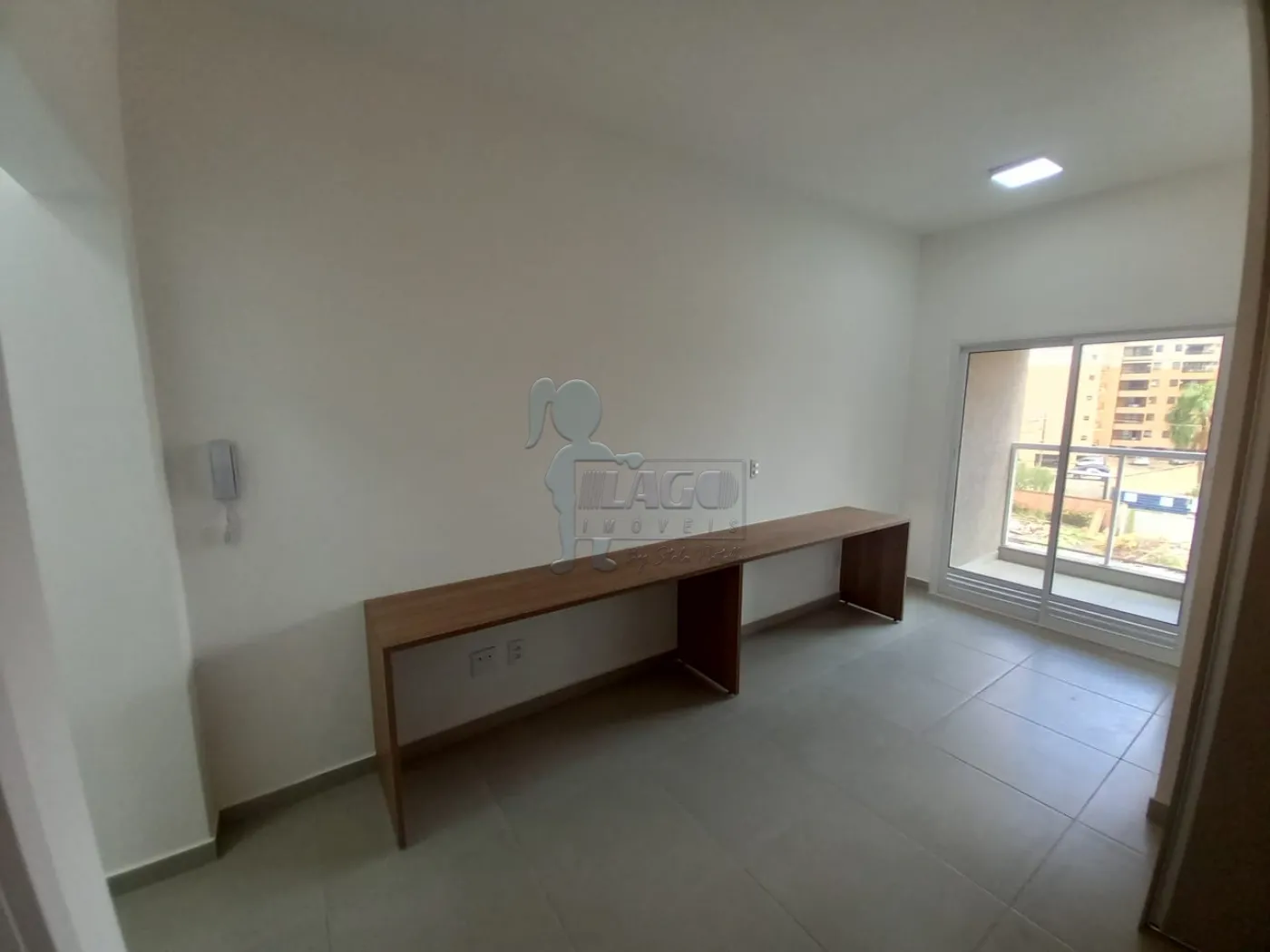 Alugar Apartamentos / Padrão em Ribeirão Preto R$ 1.700,00 - Foto 1