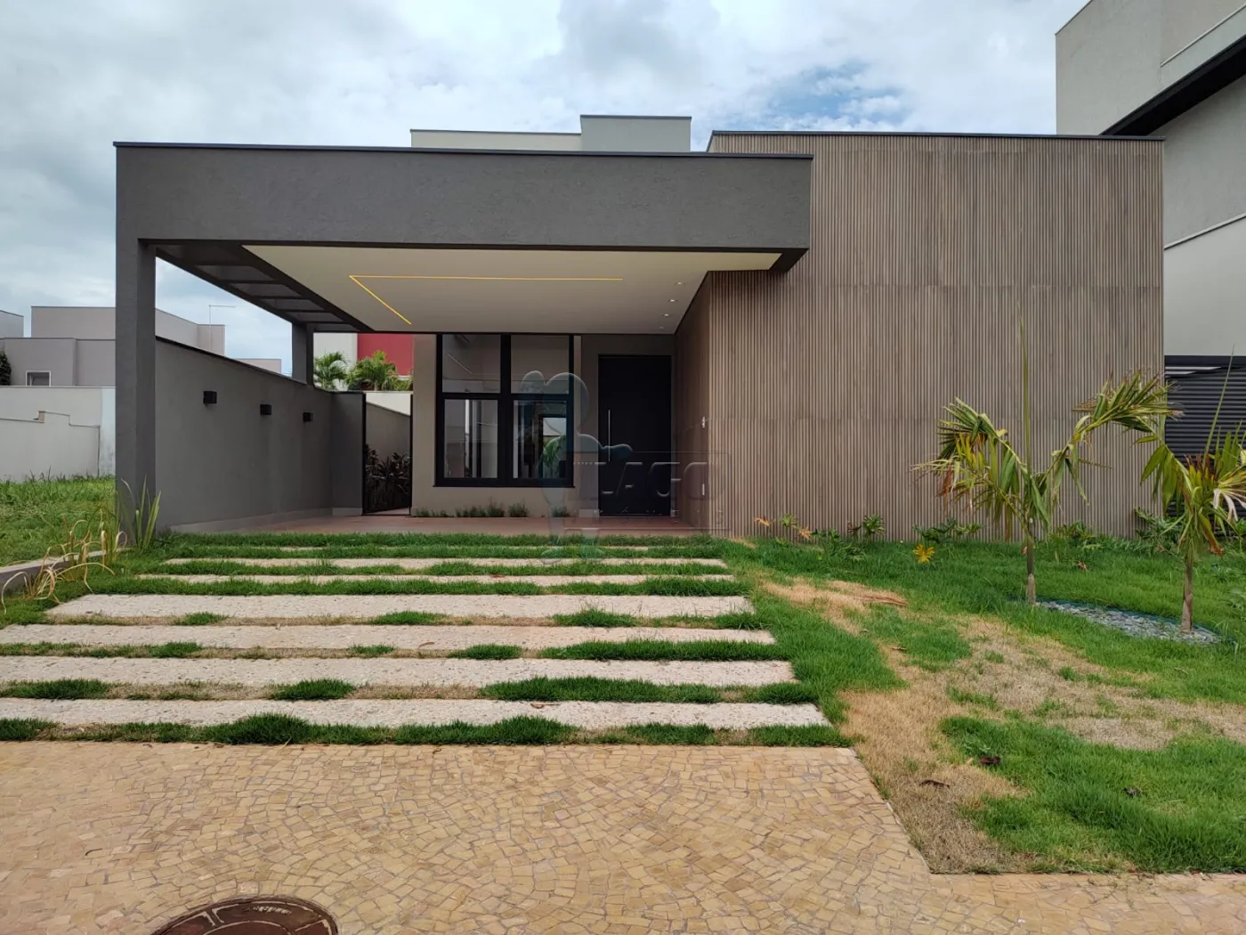 Comprar Casas / Condomínio em Ribeirão Preto R$ 1.250.000,00 - Foto 3