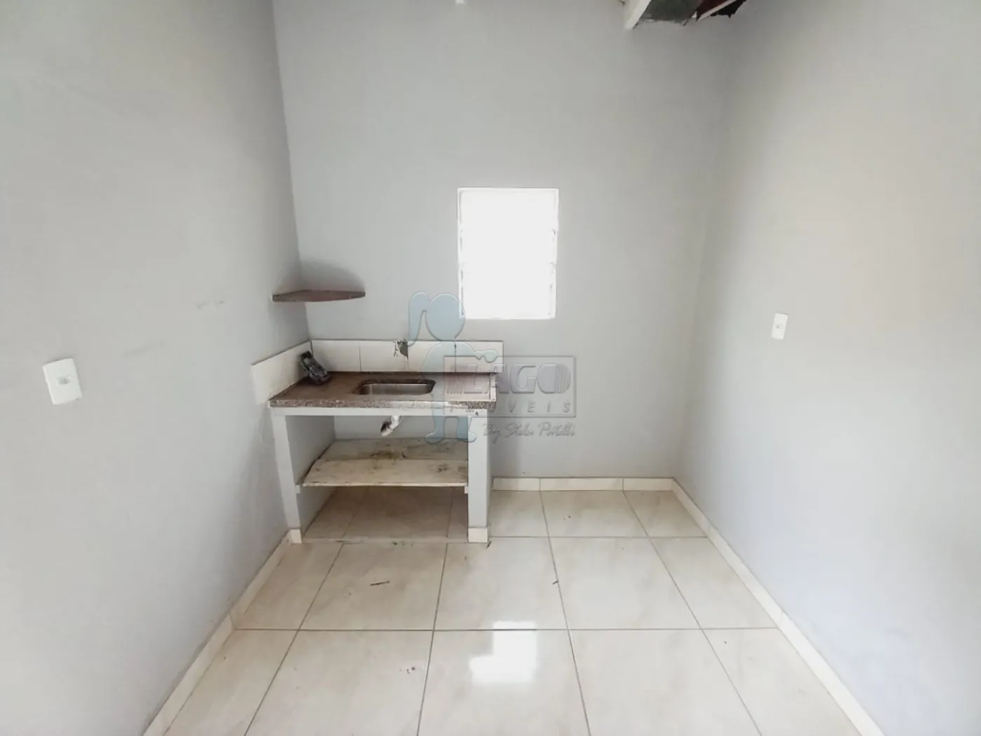 Alugar Casas / Padrão em Ribeirão Preto R$ 550,00 - Foto 3