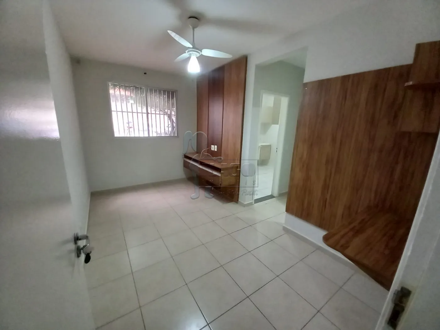 Comprar Apartamentos / Padrão em Ribeirão Preto R$ 130.000,00 - Foto 1