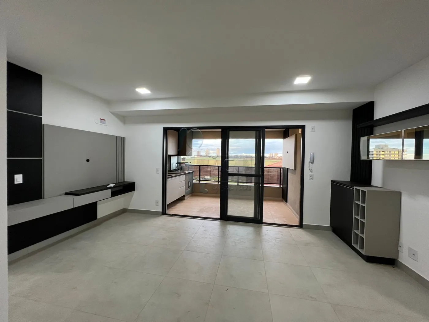 Comprar Apartamentos / Padrão em Ribeirão Preto R$ 900.000,00 - Foto 2