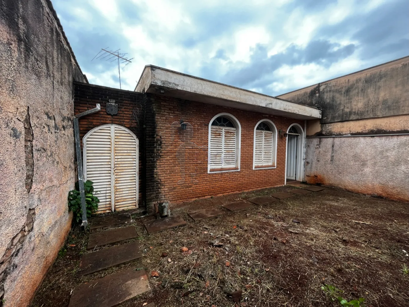Comprar Casas / Padrão em Ribeirão Preto R$ 360.000,00 - Foto 4